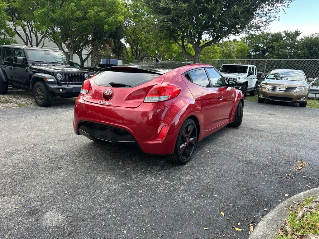 Used 2016 Hyundai Veloster w/ Option Group 02 FWD image 4