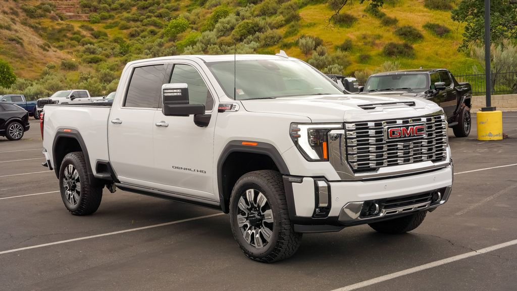 New 2025 GMC Sierra 2500 Denali w/ Denali Reserve Package image 6