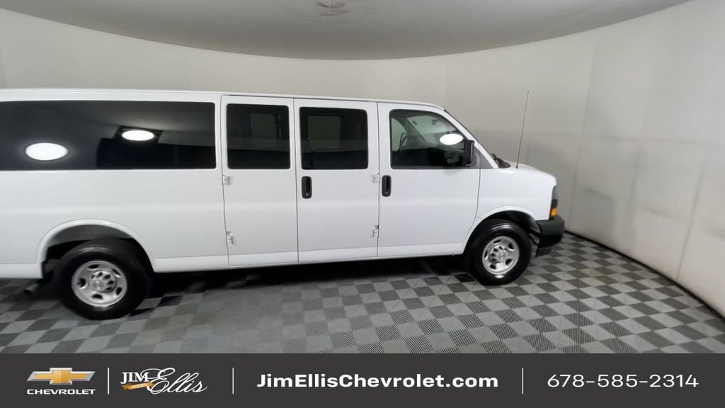 Used 2025 Chevrolet Express 3500 LS image 10