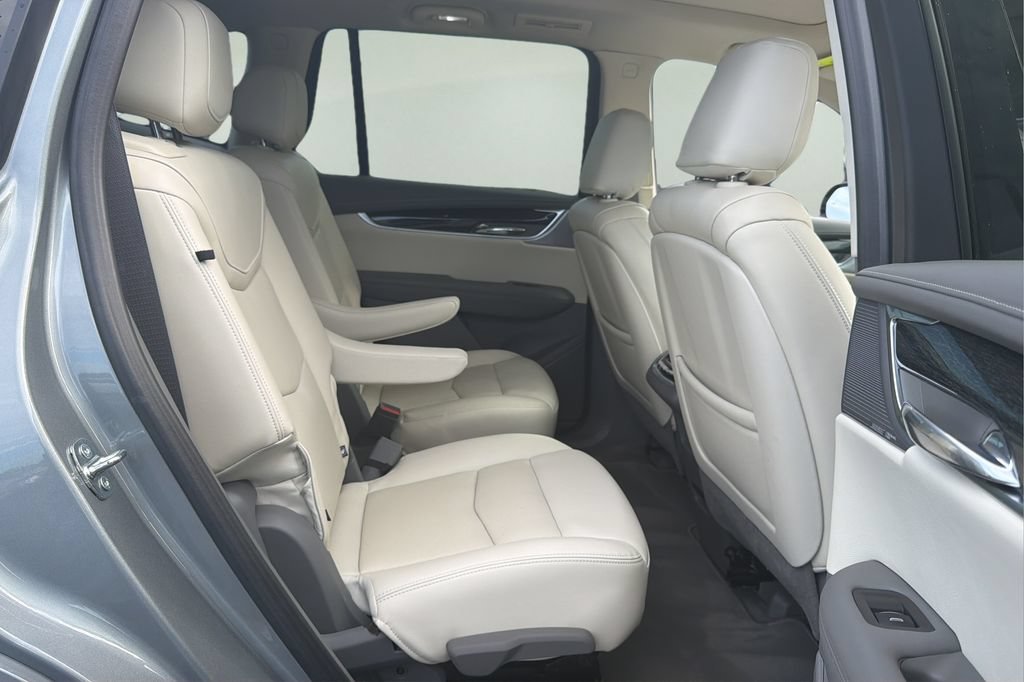 Certified 2024 Cadillac XT6 Premium Luxury w/ Technology Package FWD image 19
