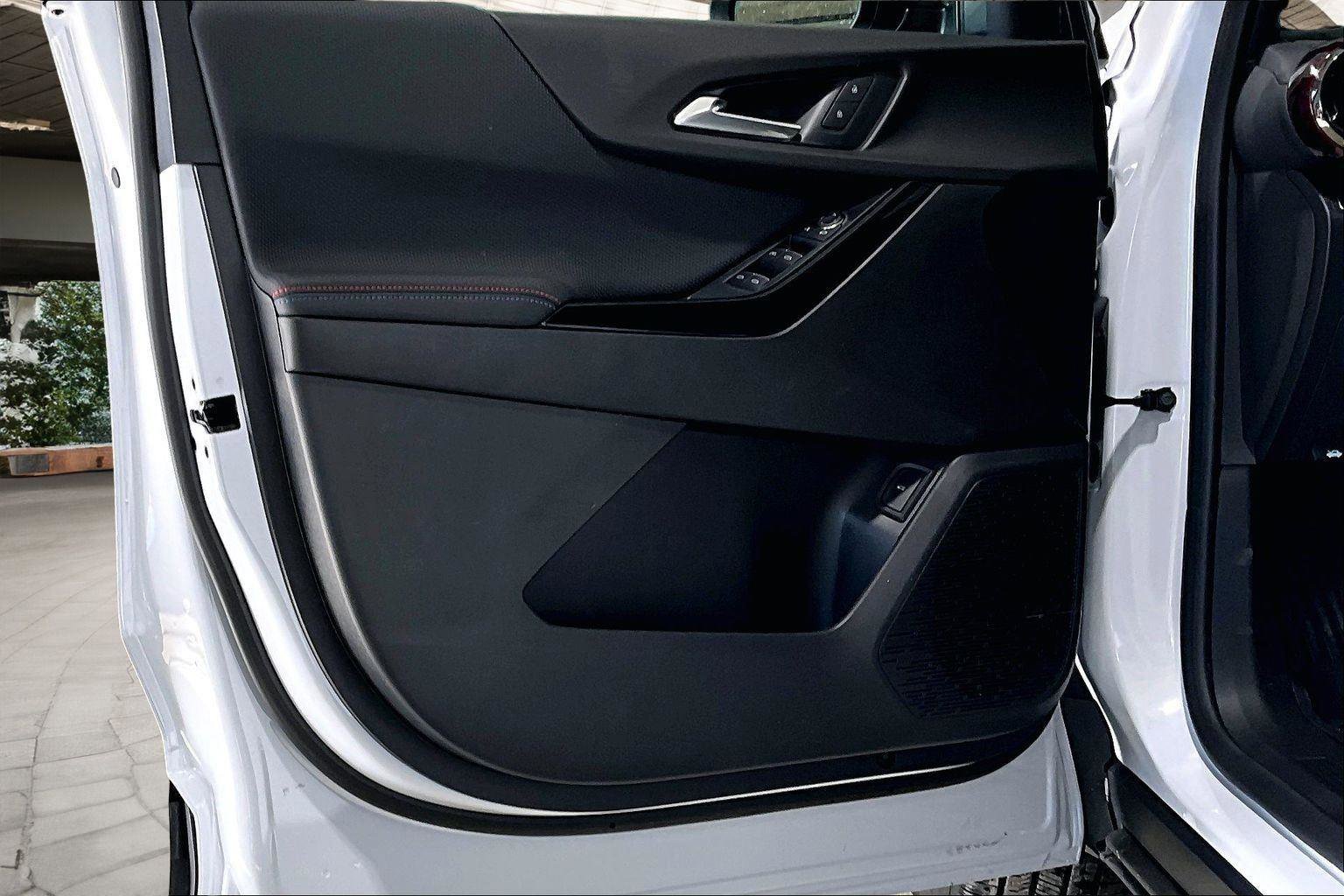 New 2026 Chevrolet Equinox RS w/ Safety and Technology Package image 9