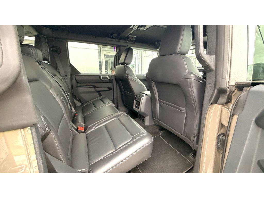 Used 2025 Ford Bronco Outer Banks image 9