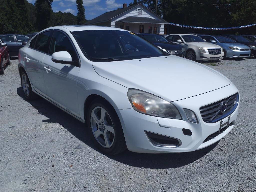 Used 2013 Volvo S60 T5 image 1