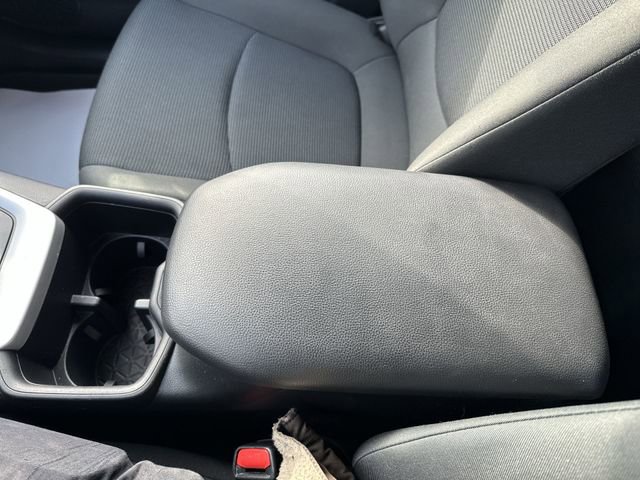 Used 2024 Toyota RAV4 LE AWD/4WD image 25