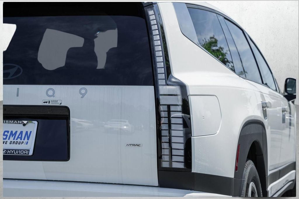 New 2026 Hyundai Ioniq 9 SE image 6