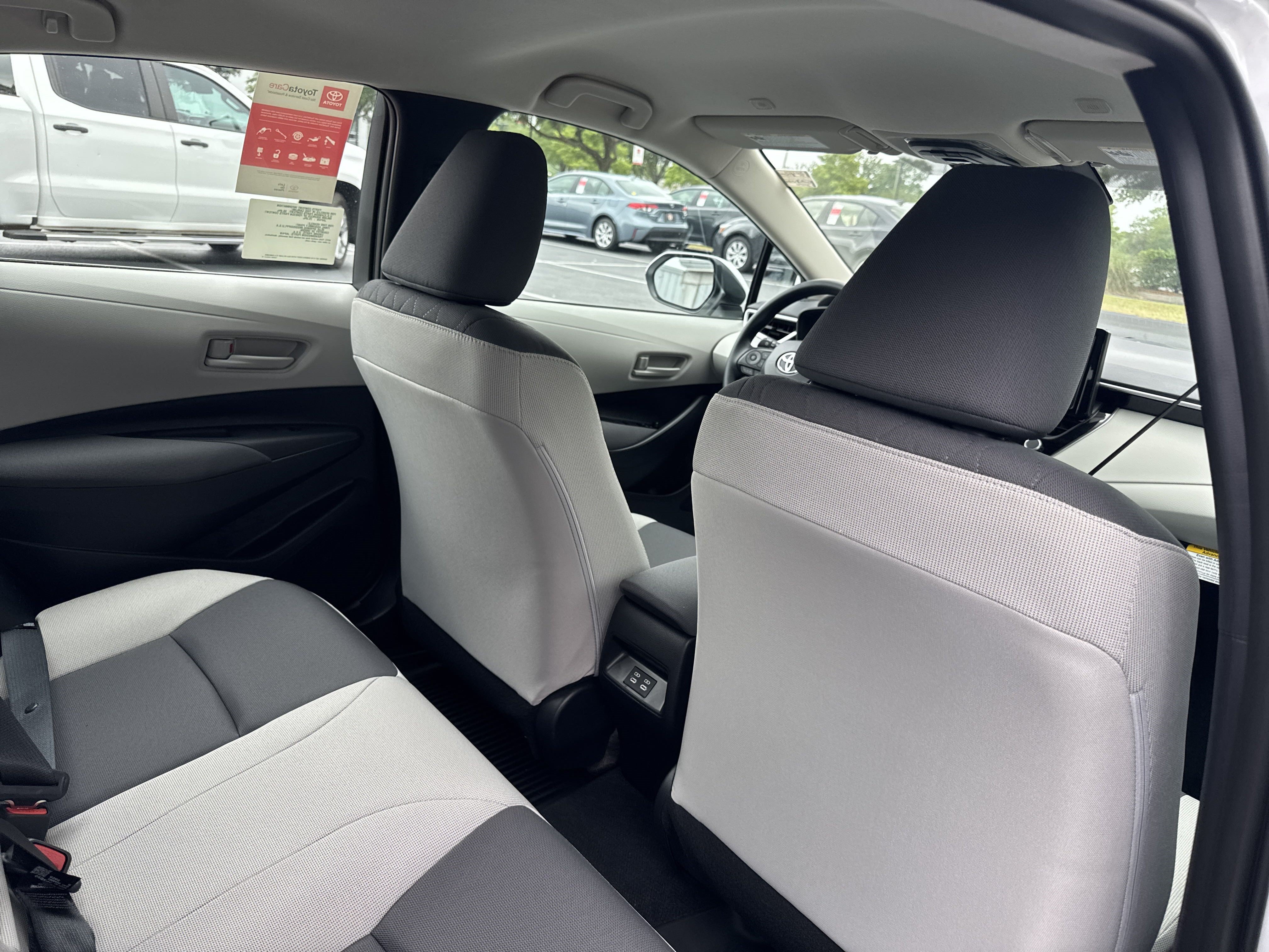 New 2025 Toyota Corolla LE w/ Convenience Package FWD image 28