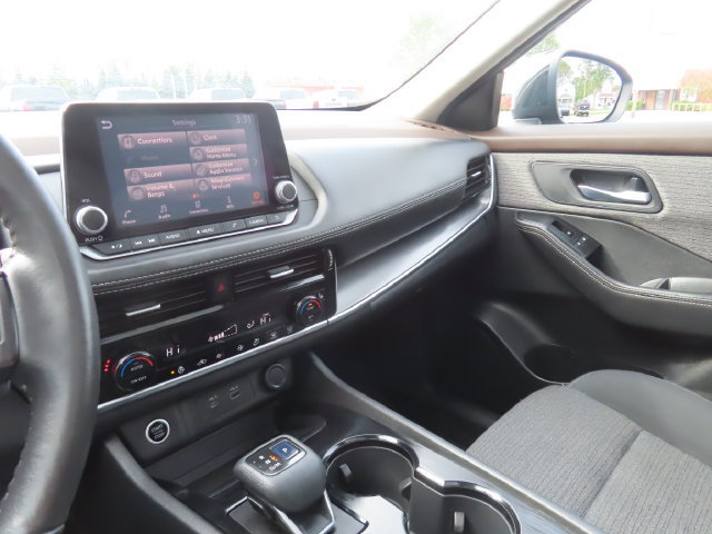 Used 2021 Nissan Rogue SV AWD/4WD image 34