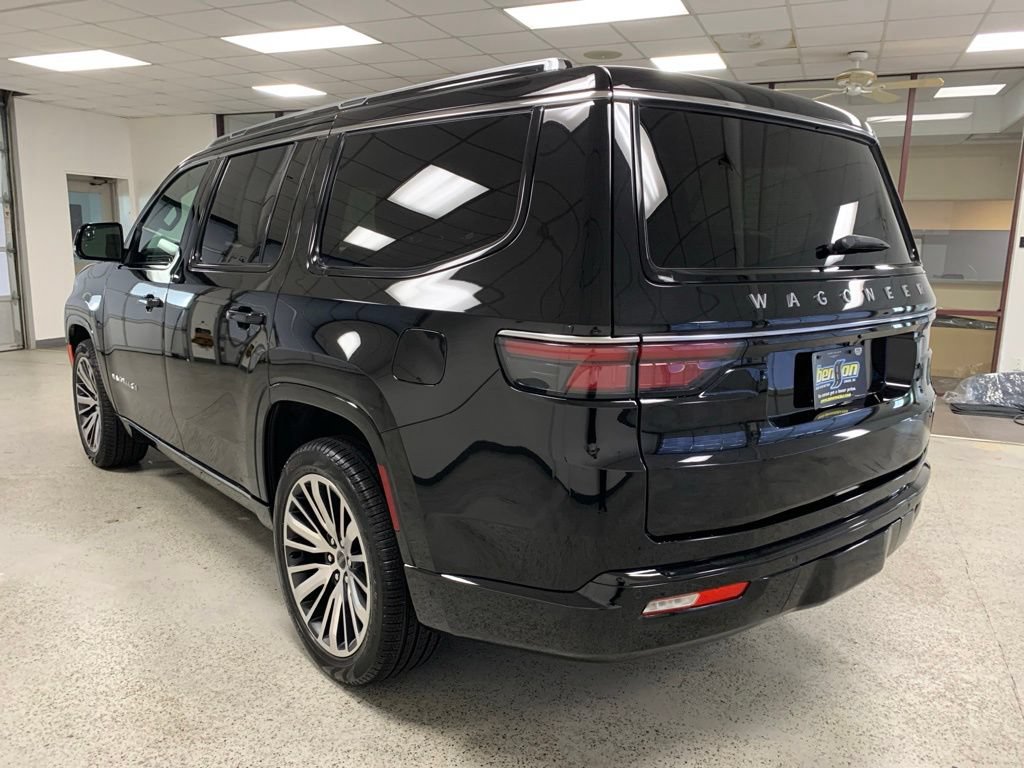 Certified 2025 Jeep Wagoneer Series II AWD/4WD image 6