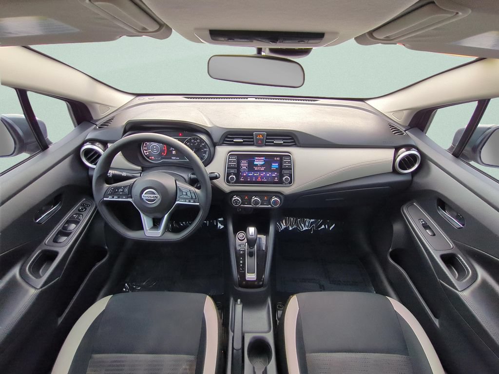 Certified 2020 Nissan Versa SV FWD image 10