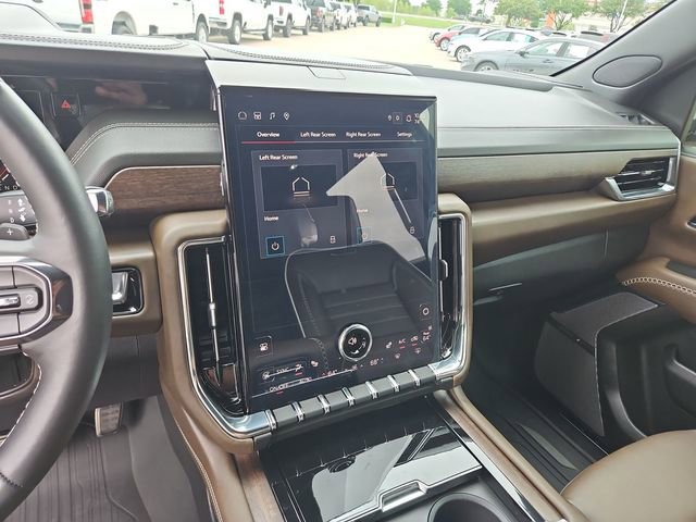 Used 2025 GMC Yukon Denali Ultimate image 11