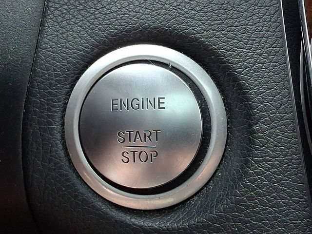 Used 2016 Mercedes-Benz GLC 300 4MATIC image 27