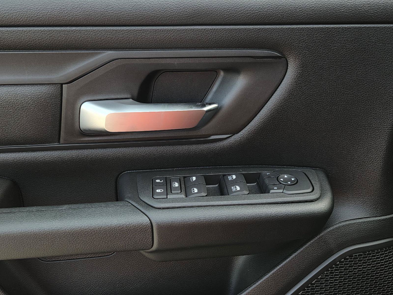 New 2026 RAM 1500 Express AWD/4WD image 13