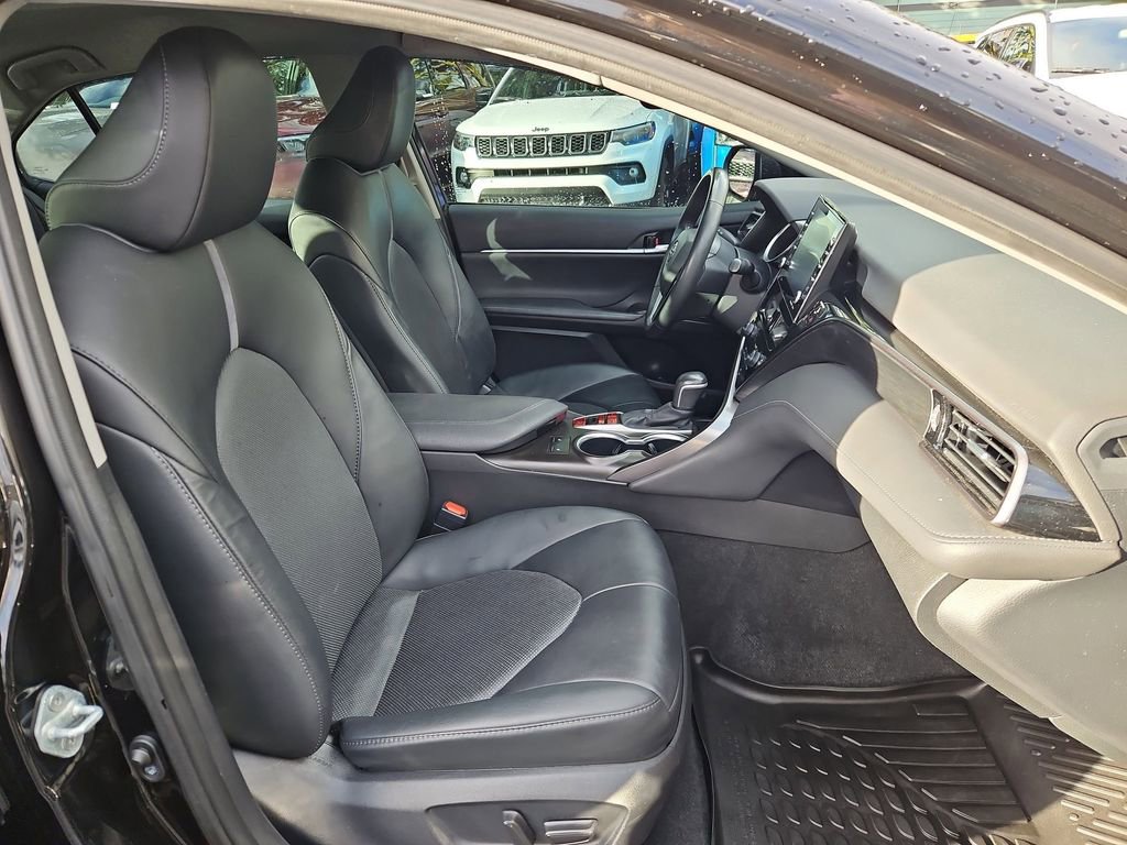 Used 2023 Toyota Camry XLE w/ Cold Weather Package image 16