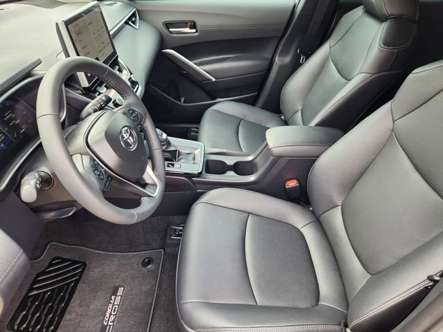 Used 2026 Toyota Corolla Cross XLE image 9