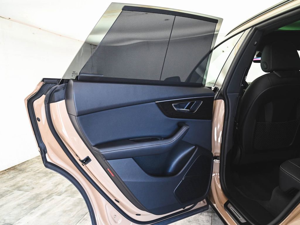 Used 2024 Audi Q8 Premium Plus w/ Premium Plus Package image 13