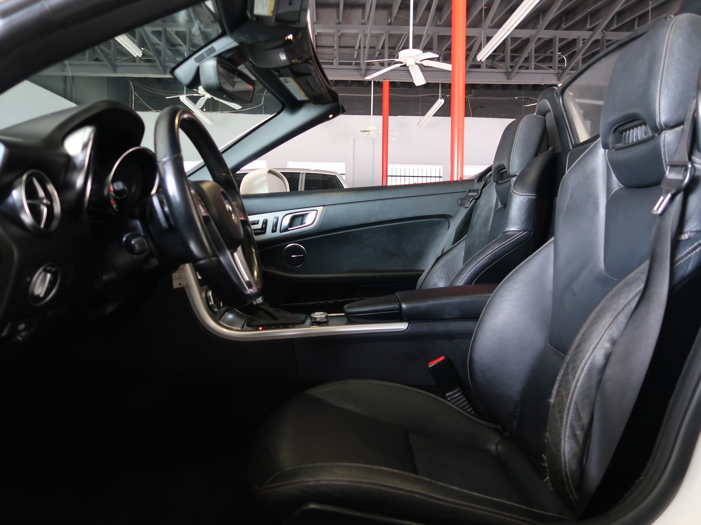 Used 2012 Mercedes-Benz SLK 350 image 26