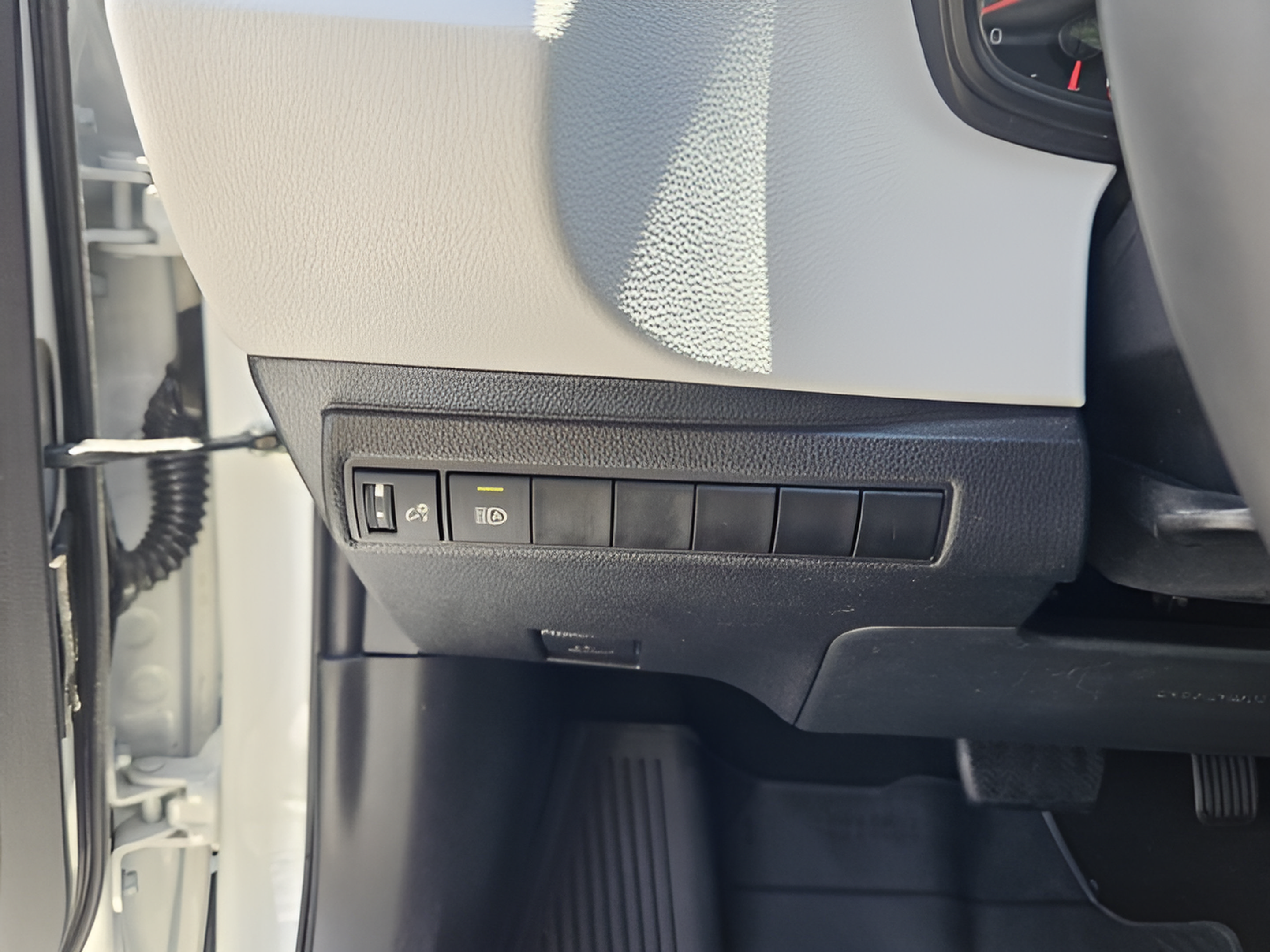 Used 2021 Toyota Corolla SE FWD image 14
