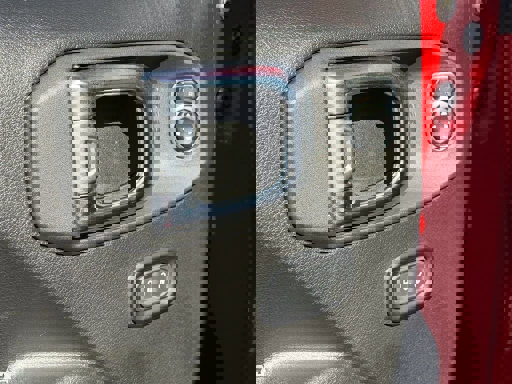 Used 2025 Jeep Wrangler Sport S image 22