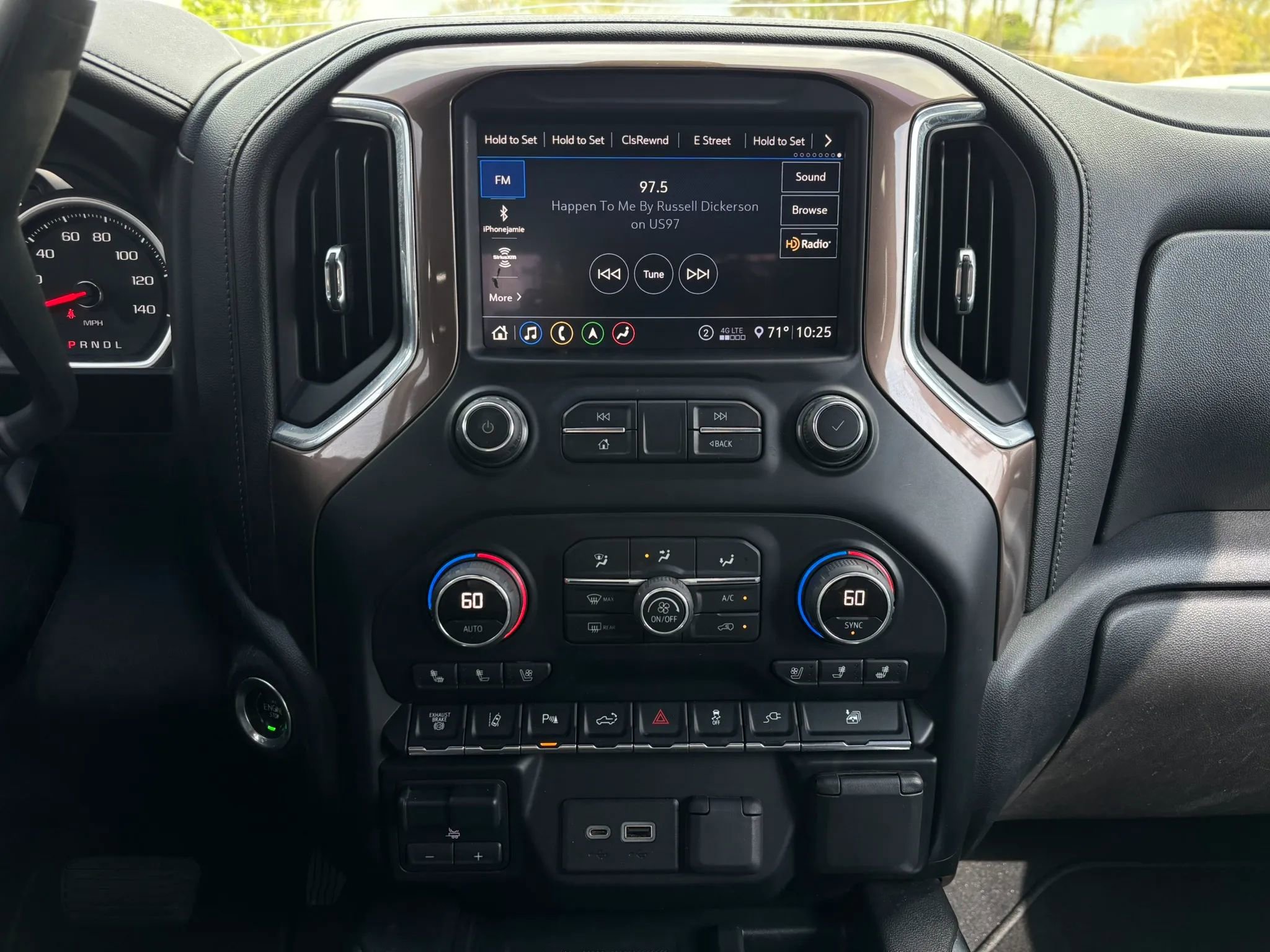 Used 2020 Chevrolet Silverado 2500 High Country image 31