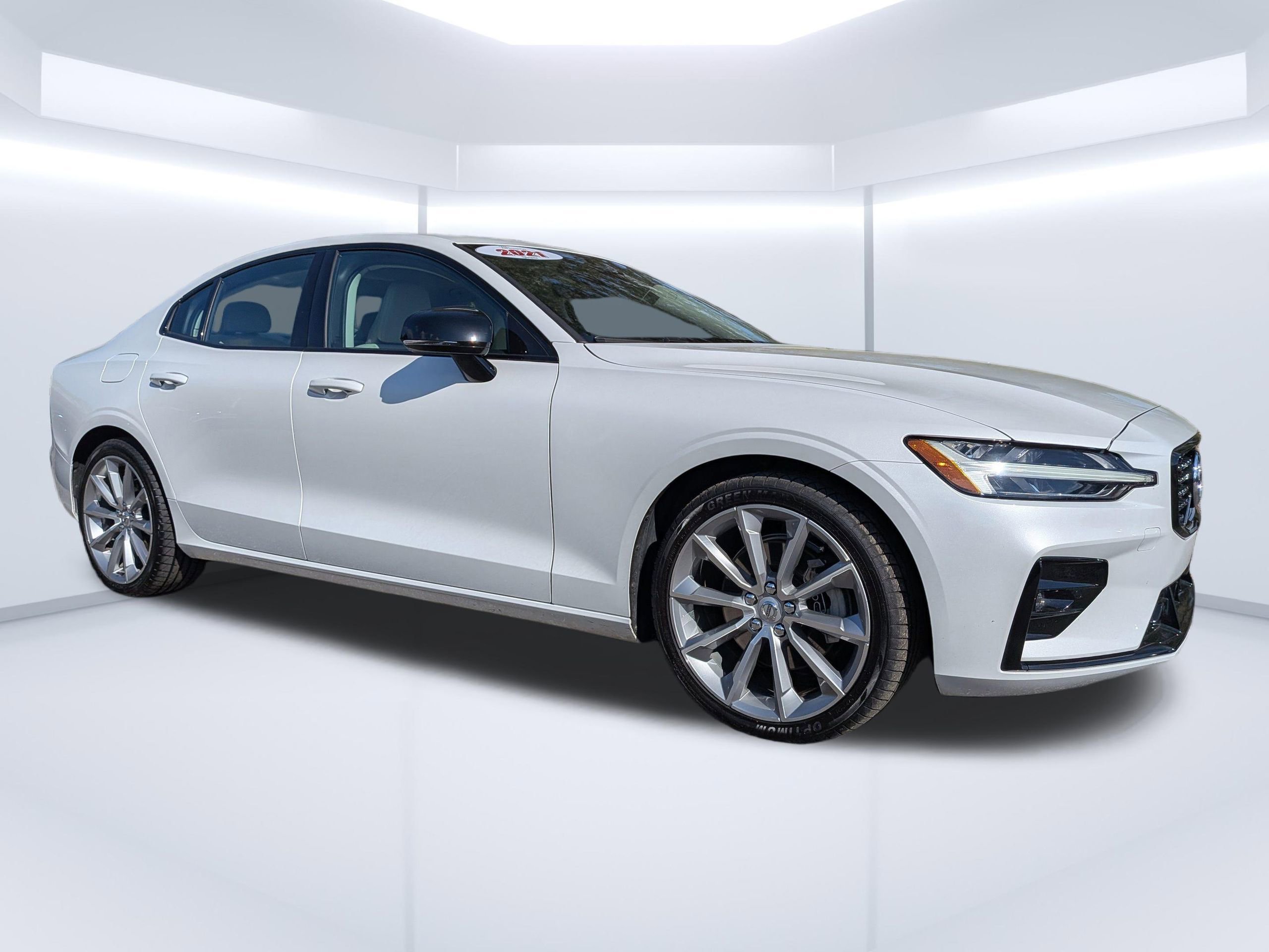 Used 2021 Volvo S60 T5 Momentum