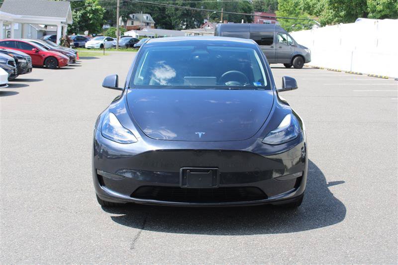 Used 2024 Tesla Model Y Long Range AWD/4WD image 2