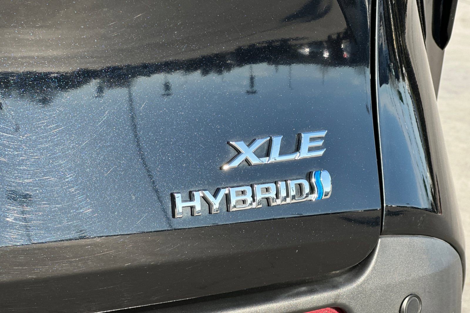 Used 2024 Toyota Sienna XLE image 27