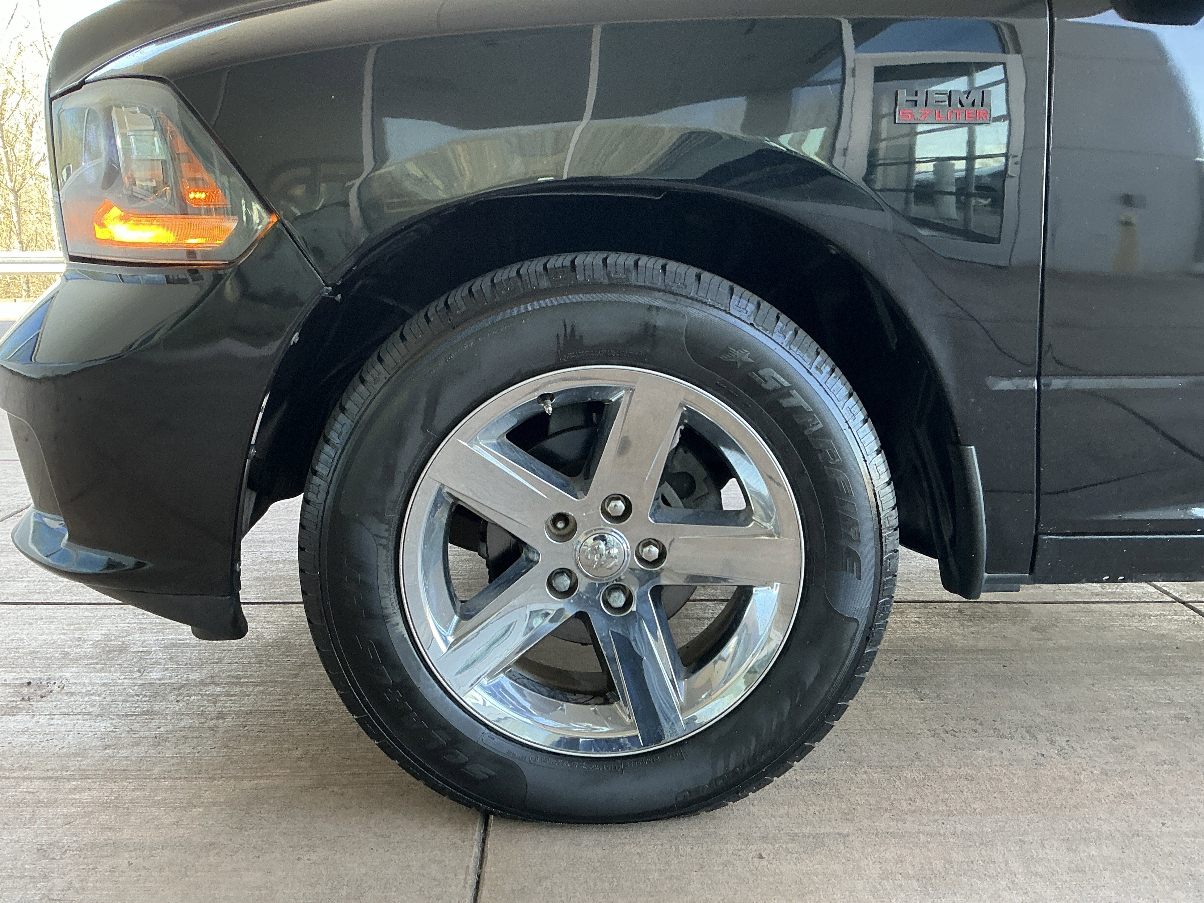 Used 2015 RAM 1500 Tradesman w/ Power & Remote Entry Group image 26