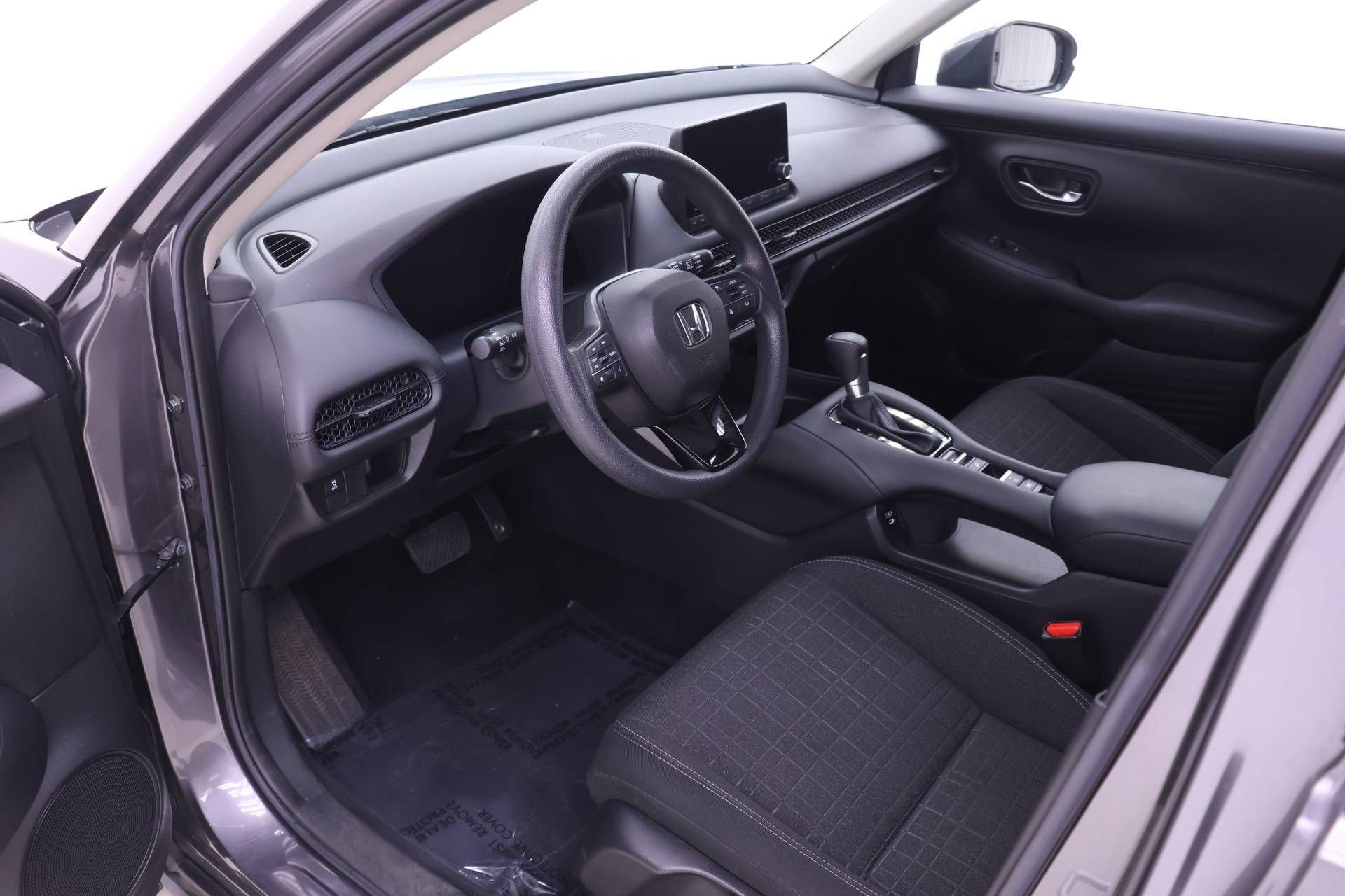 Certified 2024 Honda HR-V LX image 3
