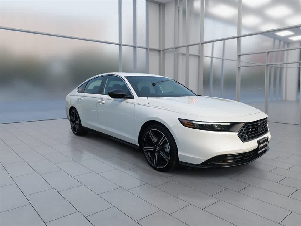 Certified 2025 Honda Accord Sport image 3
