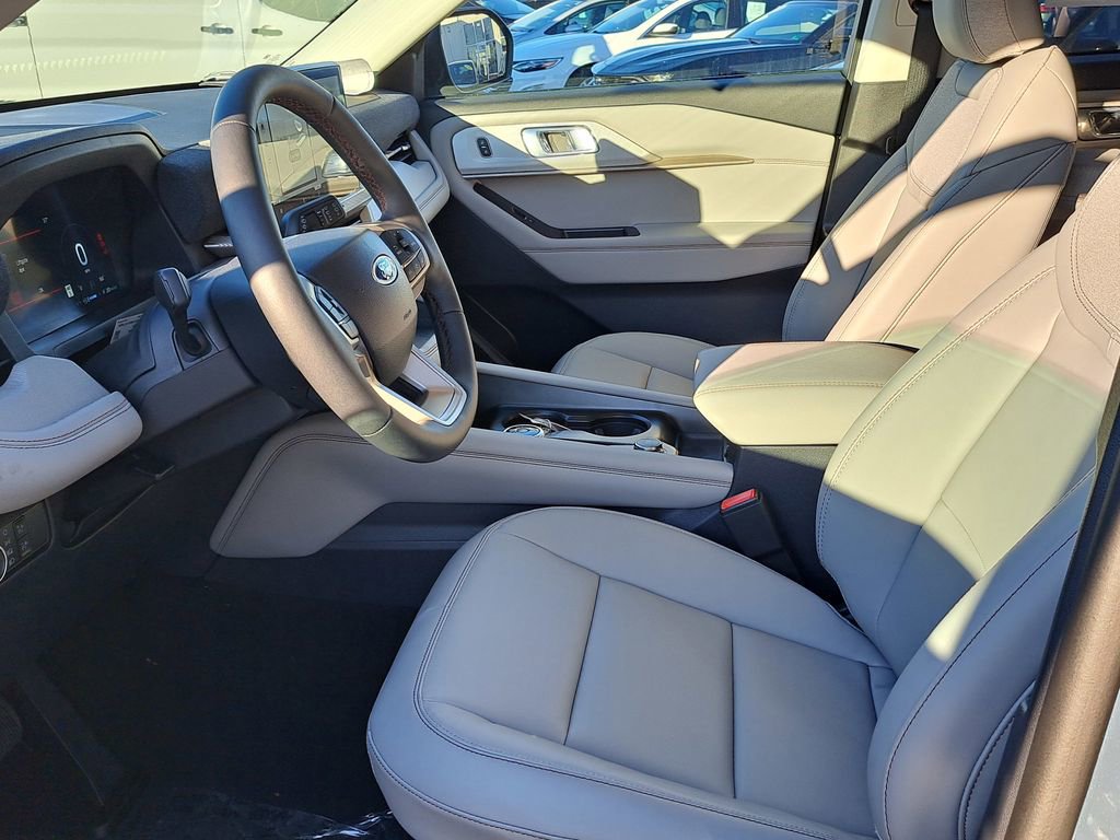 New 2026 Ford Explorer Active w/ Active Comfort Package AWD/4WD image 12
