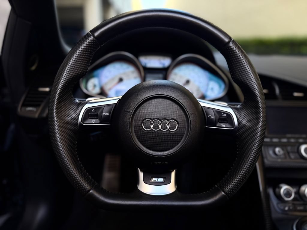 Used 2012 Audi R8 V10 AWD/4WD image 38