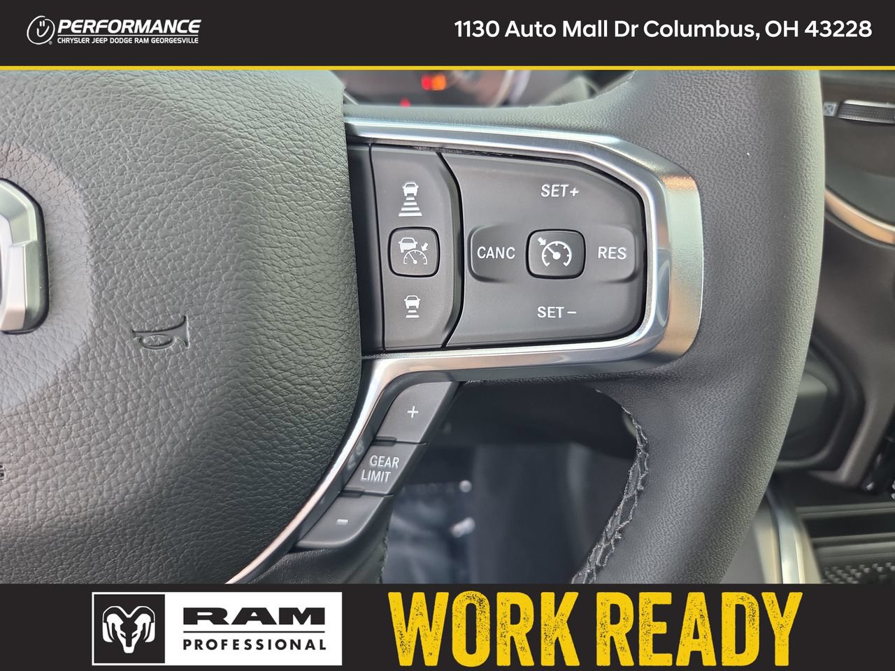 New 2026 RAM 2500 Laramie AWD/4WD image 32