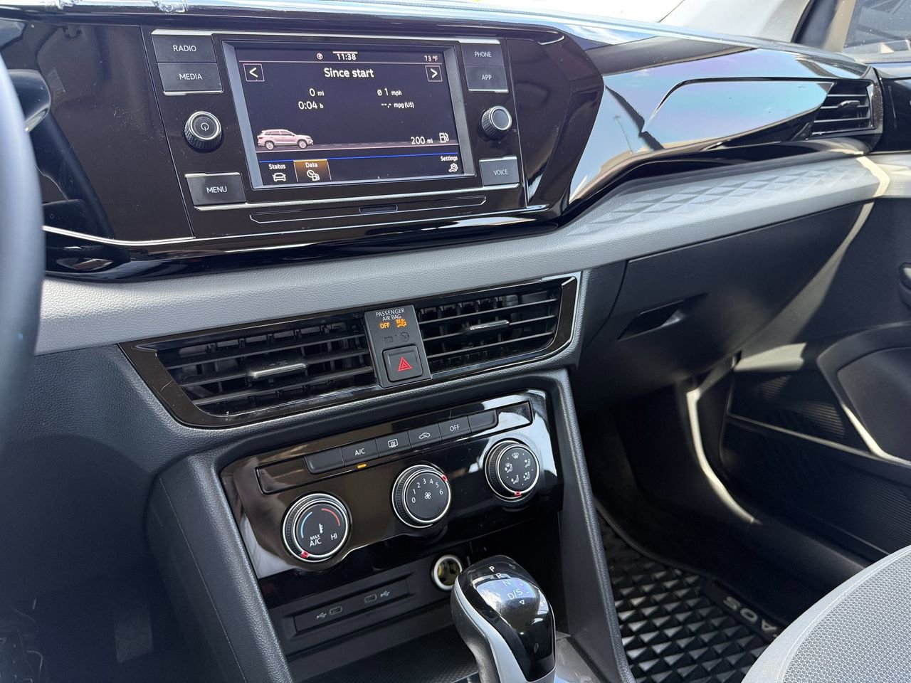 Used 2024 Volkswagen Taos S FWD image 15