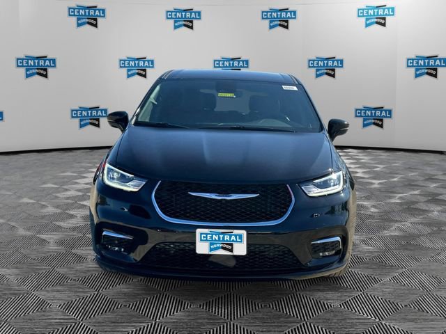 New 2026 Chrysler Pacifica Select image 8