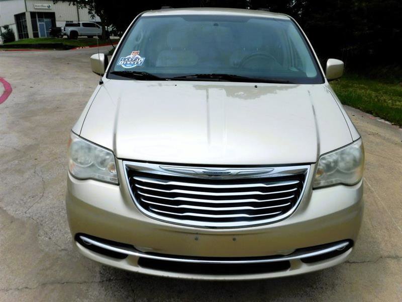 Used 2011 Chrysler Town & Country Touring-L w/ Trailer Tow Group FWD image 11