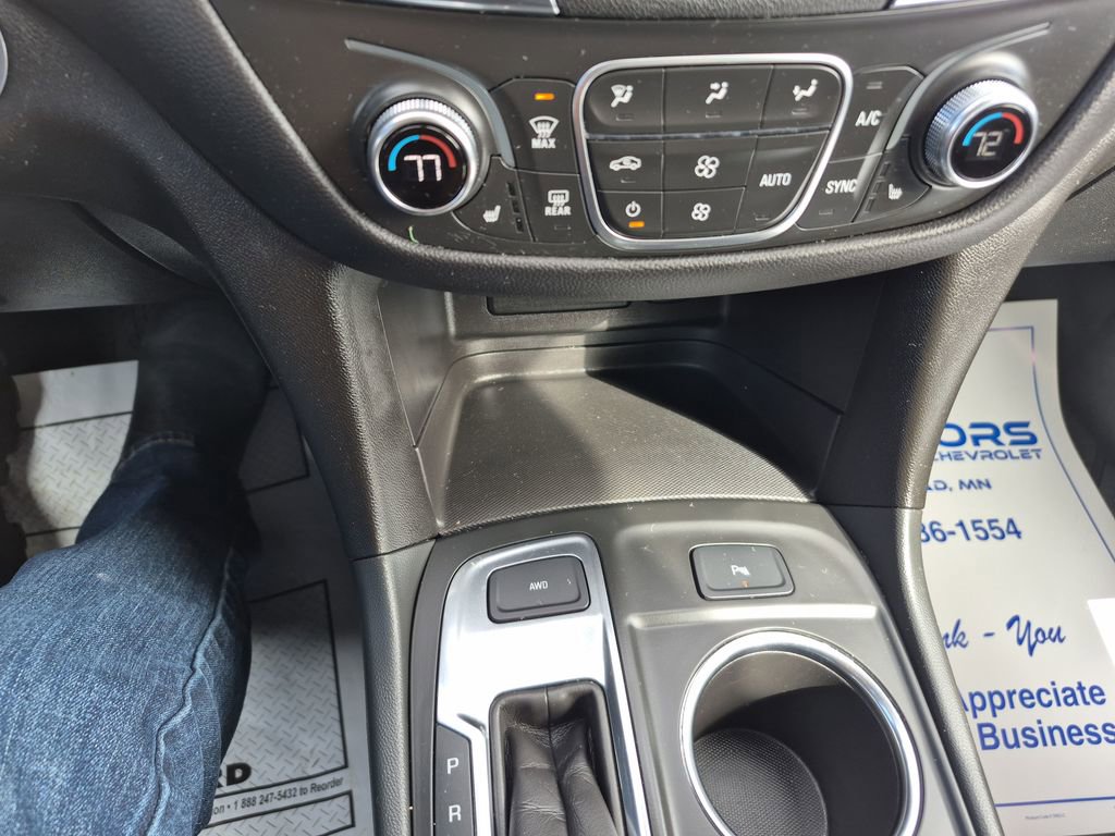 Used 2024 Chevrolet Equinox LT w/ LPO, Floor Liner Package image 18