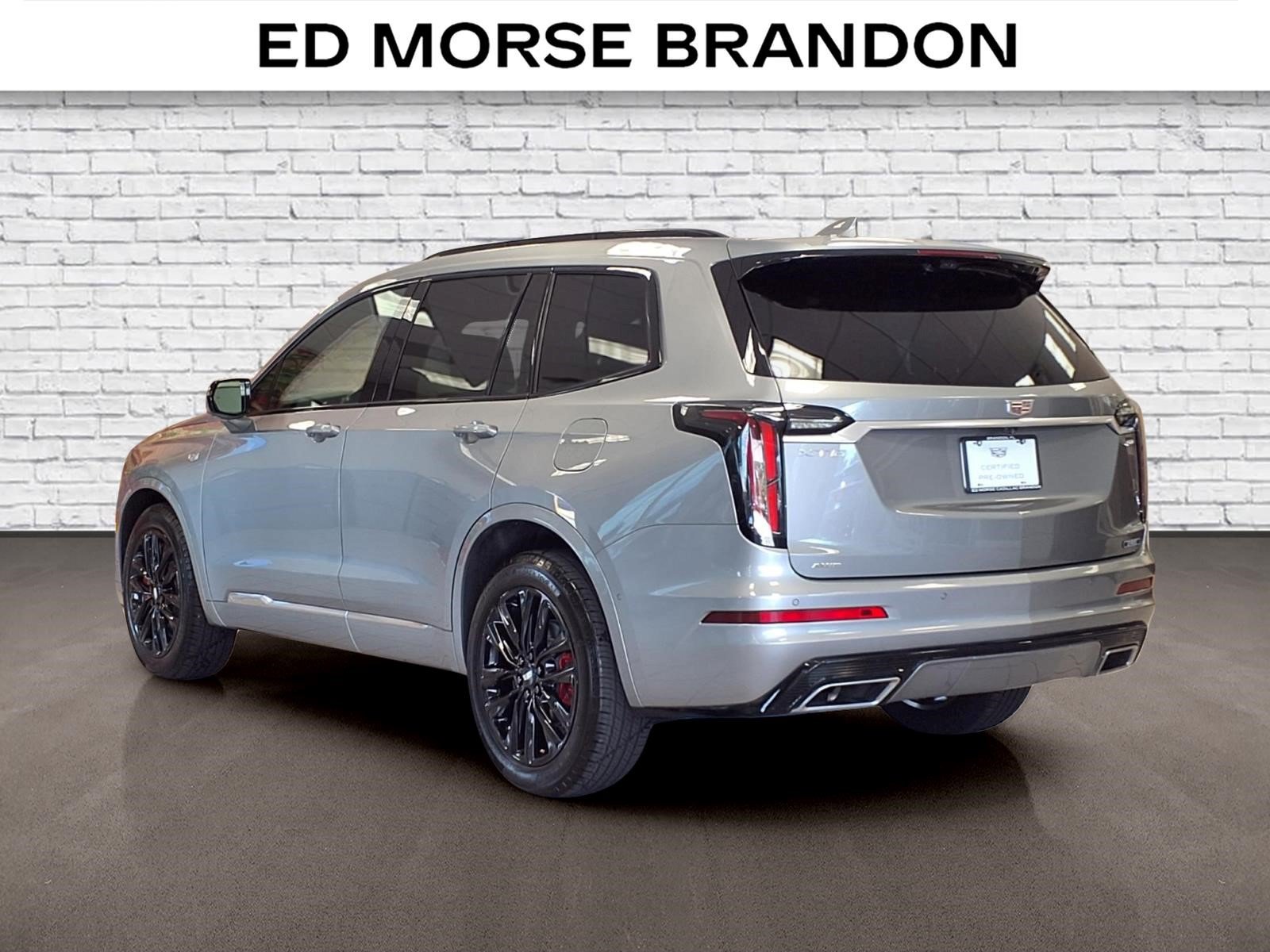 Certified 2024 Cadillac XT6 Sport w/ Technology Package AWD/4WD image 3