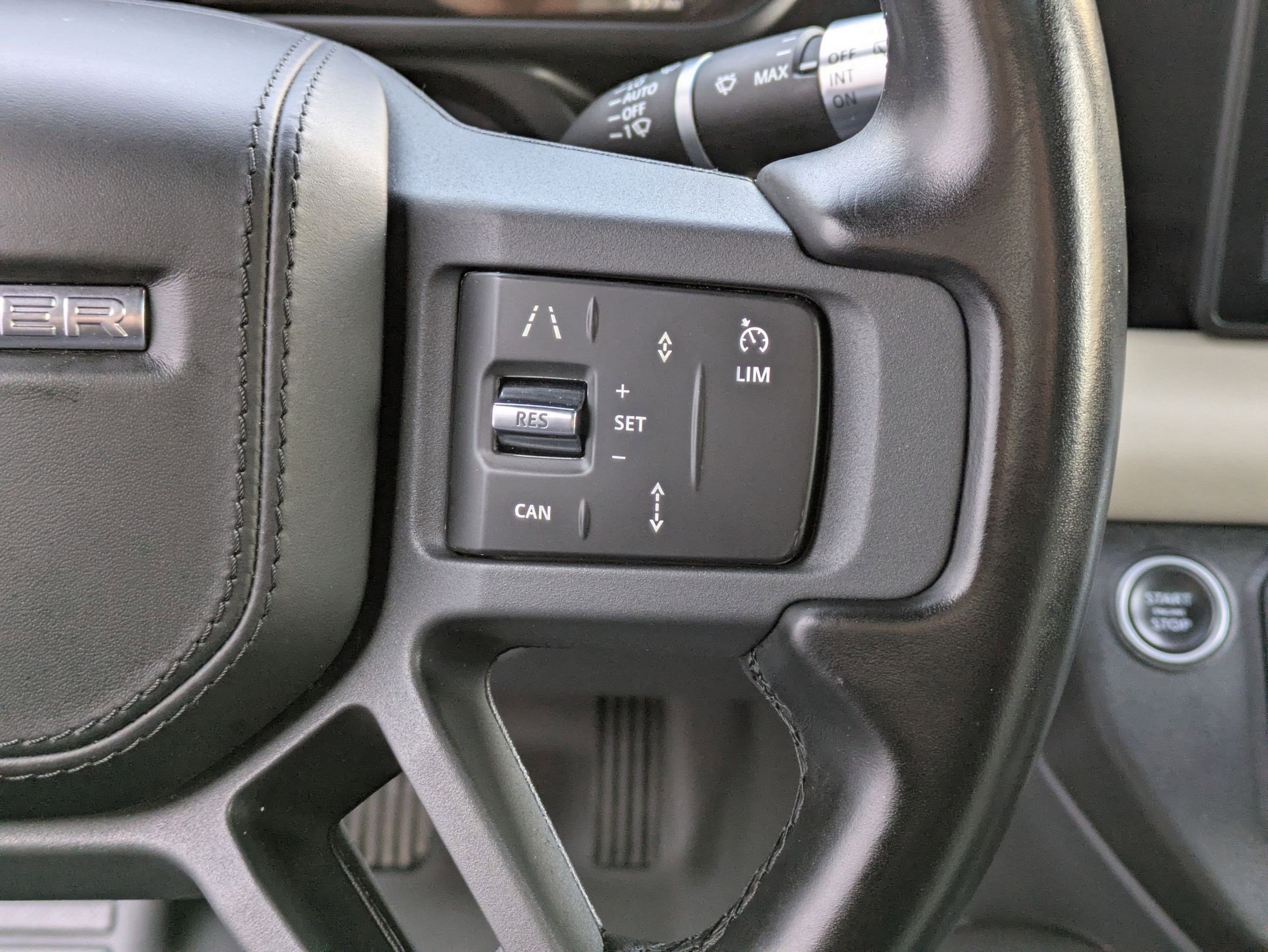 Used 2022 Land Rover Defender 110 X-Dynamic HSE image 18