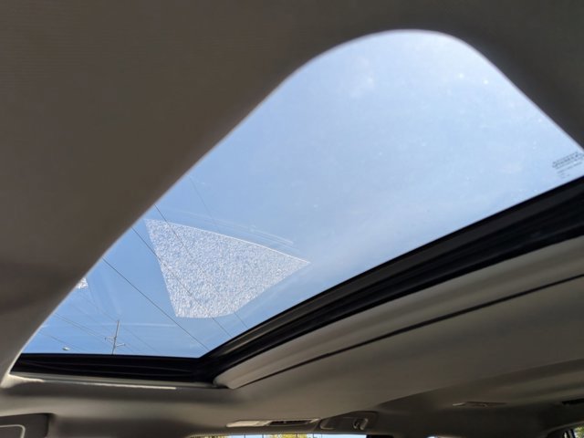 Used 2017 Toyota Highlander XLE image 15