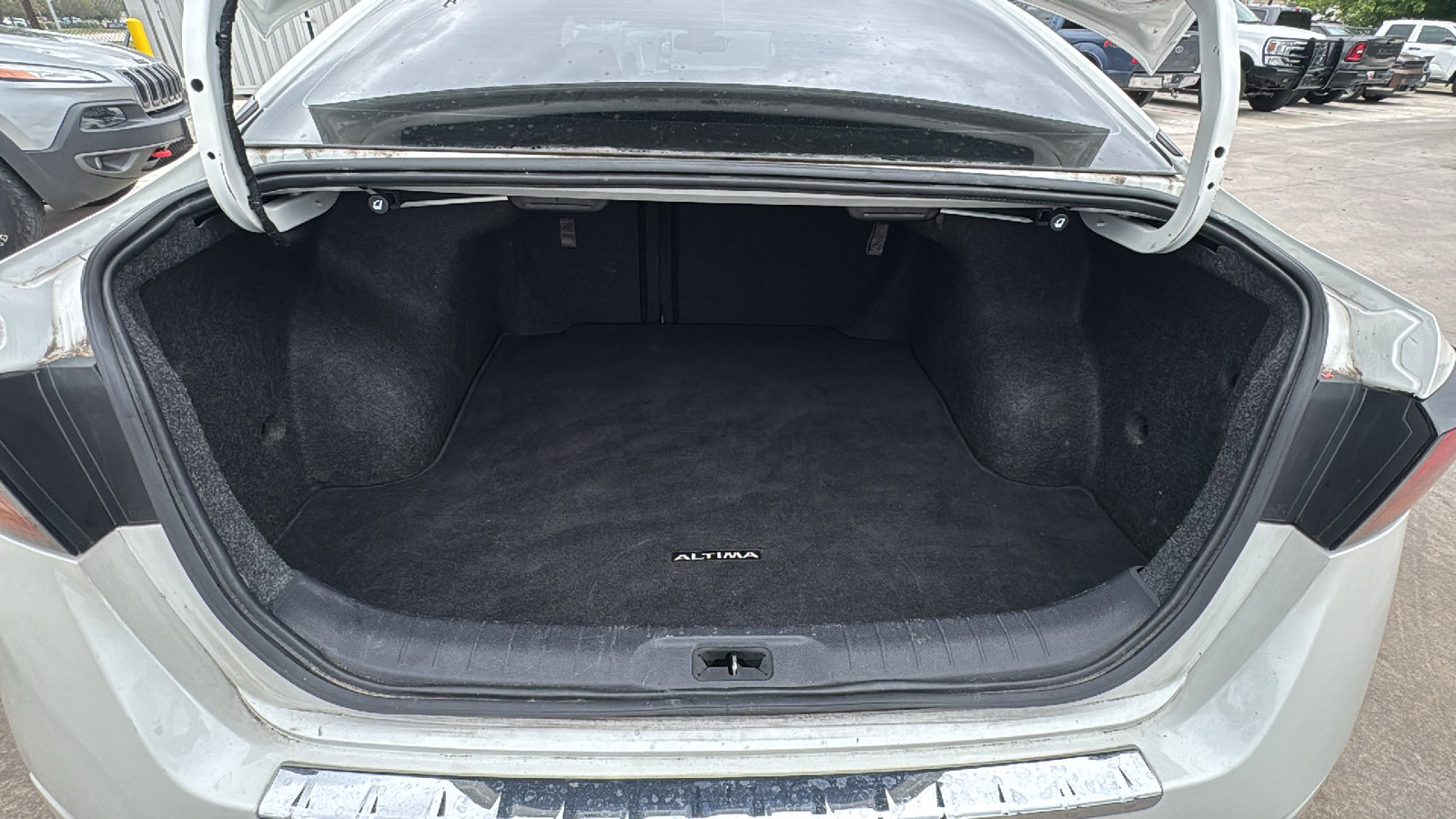Used 2022 Nissan Altima 2.5 SR AWD/4WD image 24