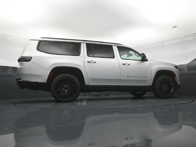 New 2026 Jeep Grand Wagoneer L Limited AWD/4WD image 24