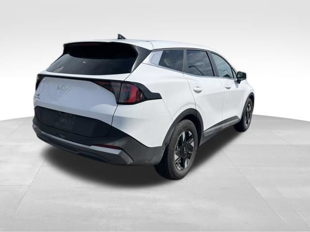 Certified 2026 Kia Sportage LX FWD image 8