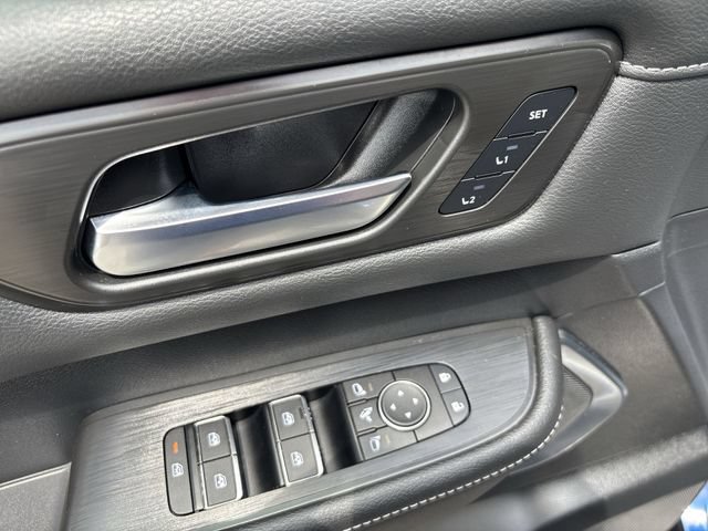 Certified 2025 Nissan Armada Platinum AWD/4WD image 13