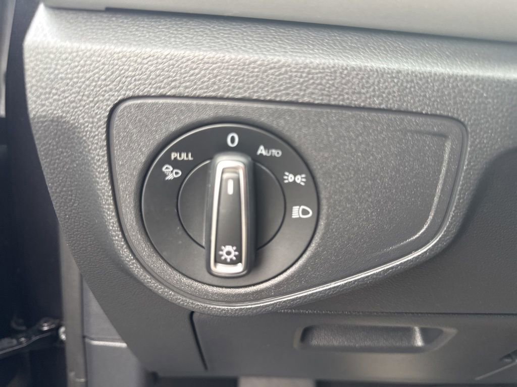 Used 2021 Volkswagen Atlas SE image 27