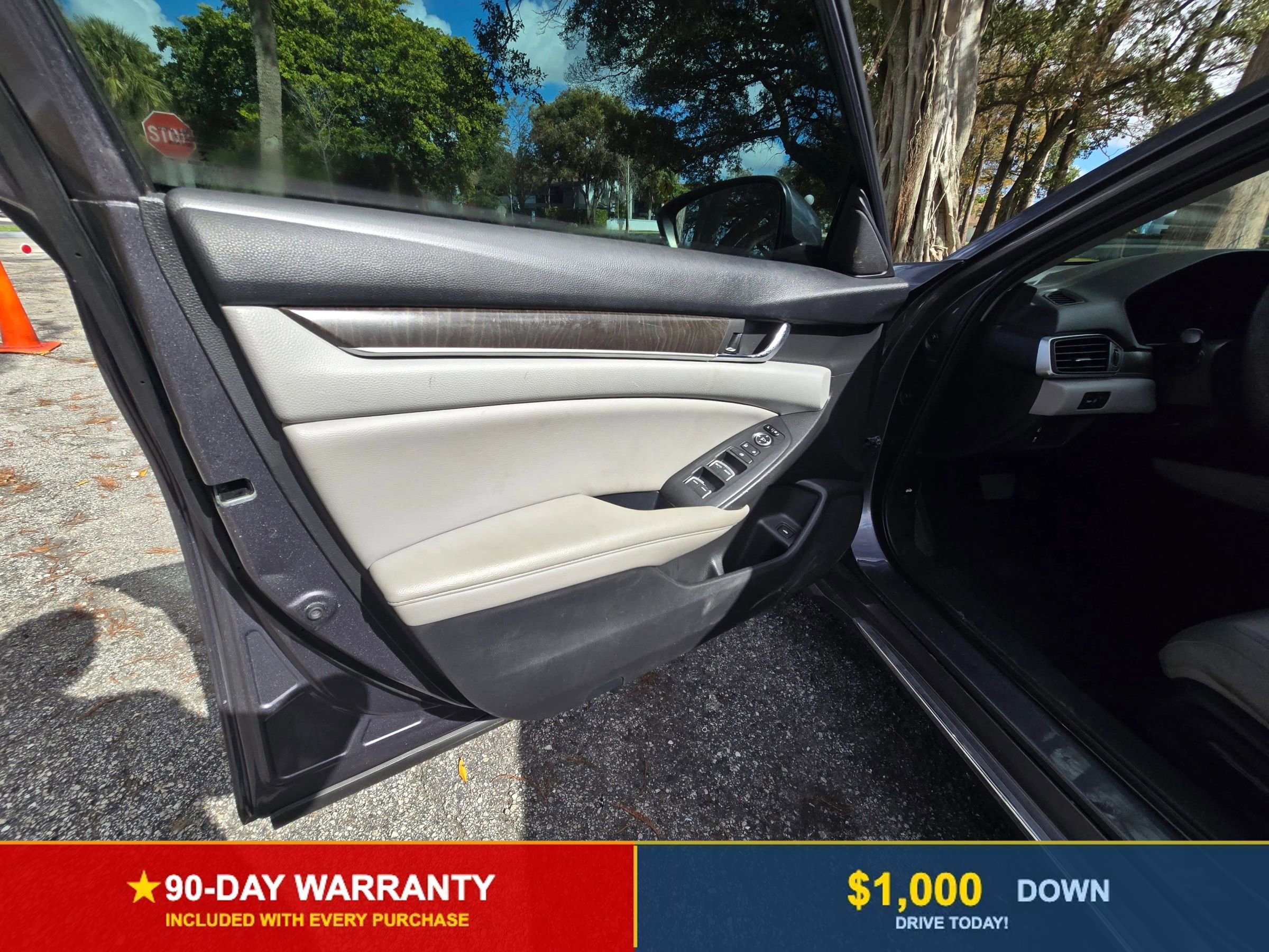 Used 2019 Honda Accord EX image 30