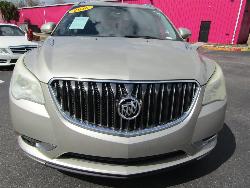 Used 2016 Buick Enclave Leather image 2