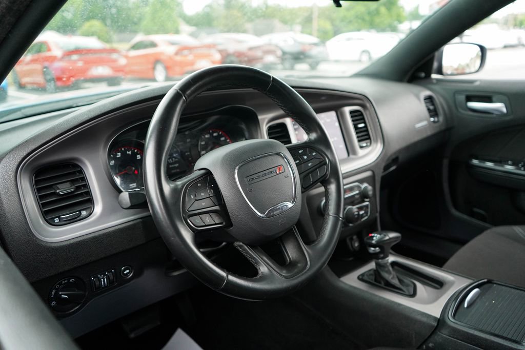Used 2023 Dodge Charger SXT w/ Blacktop Package RWD image 5