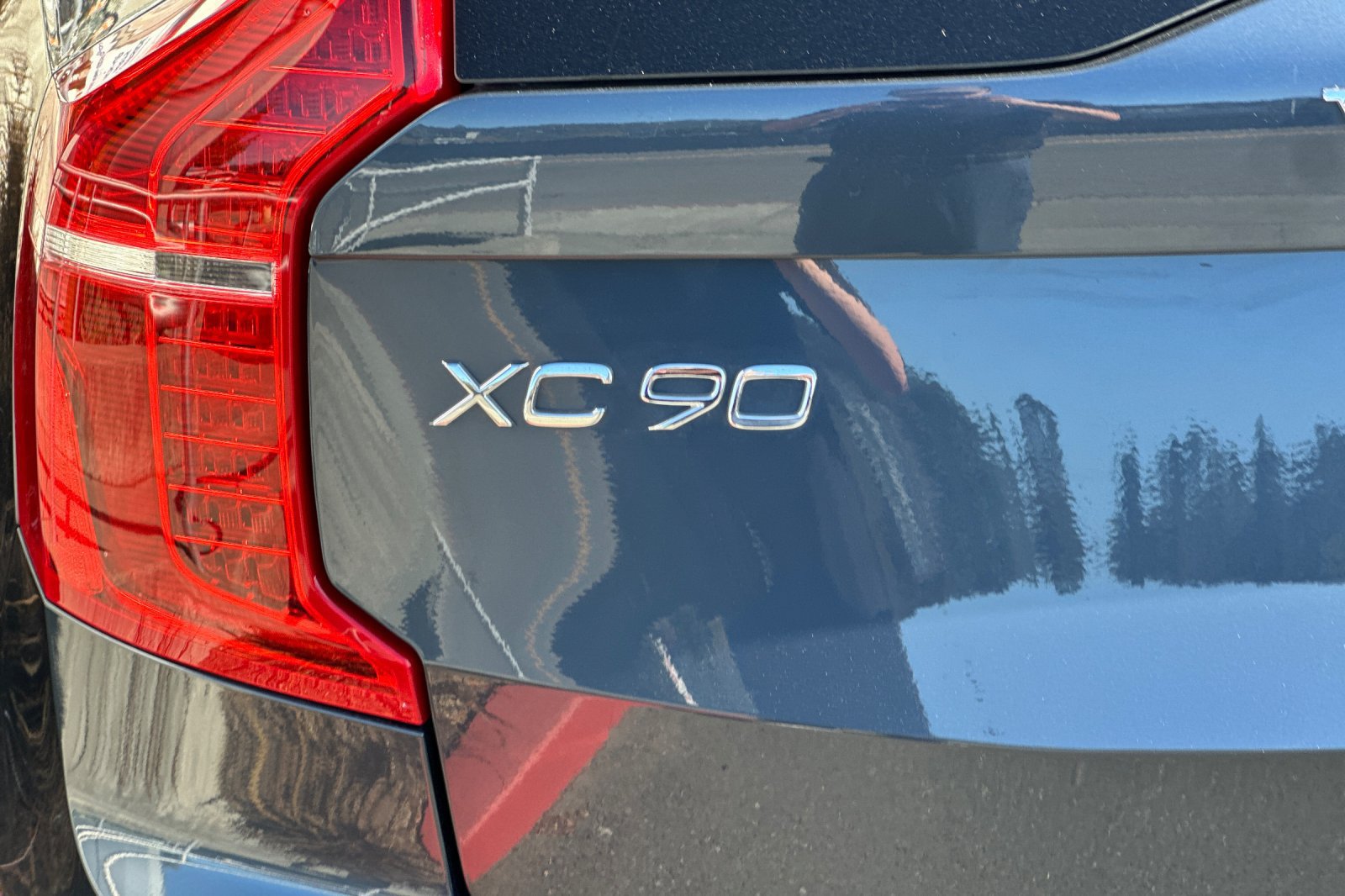 Used 2024 Volvo XC90 B6 Plus w/ Protection Package Premier AWD/4WD image 13