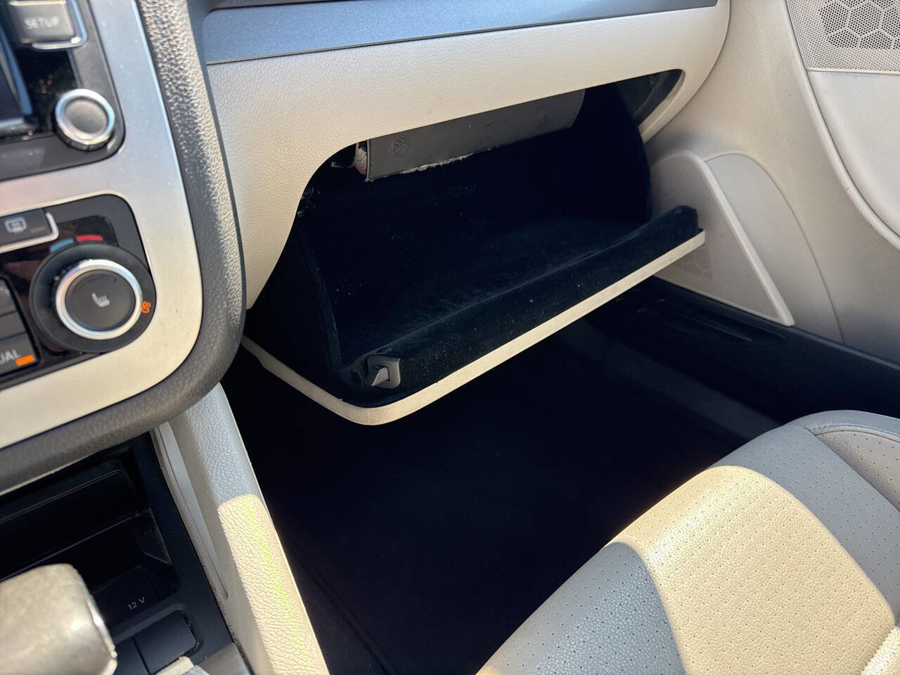 Used 2010 Volkswagen Eos Komfort image 12