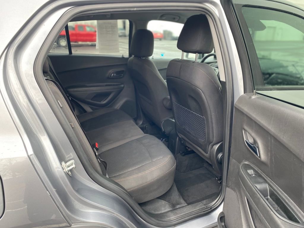 Used 2020 Chevrolet Trax LS w/ Tint and Cruise Package image 15